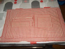 Ancien 3 grands Napperons Kelsch Brodée Main rouge/blanc petits carreaux Alsace