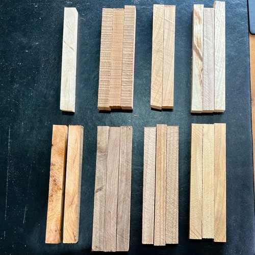 Lot carrelets bois - 20,