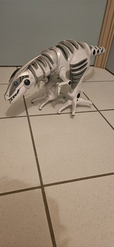 Dinoraptor wowwee robot - dinoraptor, wowwee,