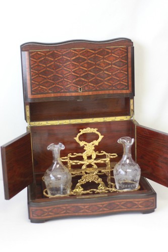 Cave liqueur bois de - à, en