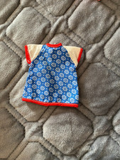 vêtement pour poupée microbe de Bella ou autres.