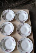 Belle suite de six assiettes  creuses en faïence Russe joli décor floral dorure