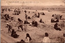 *67580 cpa 59 Malo les Bains - Les jeux dans le Sable