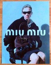 Publicité Papier - Sac Femme  de MIU MIU de 2024