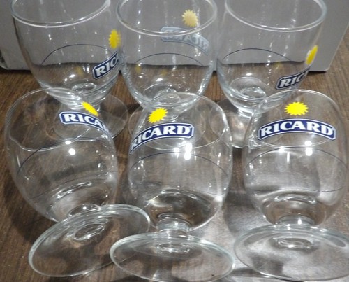 Lot verres à - à, ballon