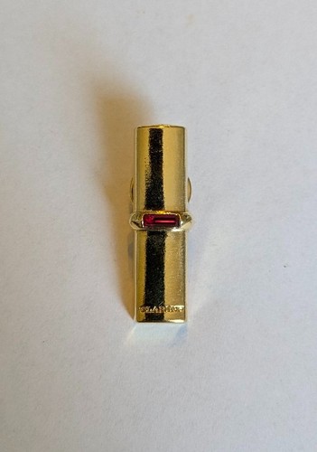 Rare pin badge lipstick - rare,