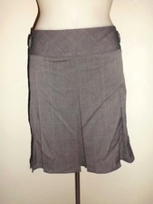 JUPE PLISSE CLASSIC COURTE HABILLE C&A GRISE FINE LIGNE NOIR T:44/46
