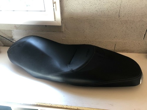 Une selle siege scooter yamaha - siege,