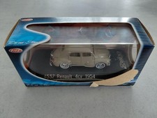 Renault 4 cv 1954 (SOLIDO dans