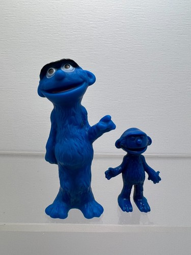 Deux figurines pouet - , delacoste