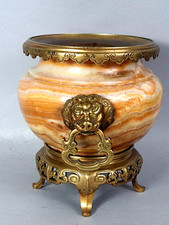 Ancien vase bronze onyx décor