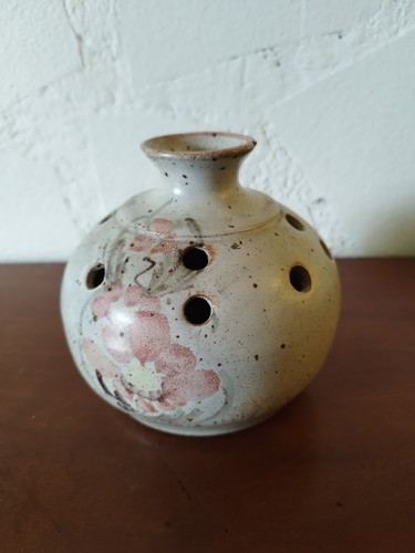 Vase pique fleurs