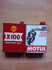 Lot De 2 Anciens Bidons Huile MOTUL Mix Courses 2T  Et SHELL MOTOR OIL X-100  ,