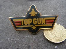 pins   militaire  insigne