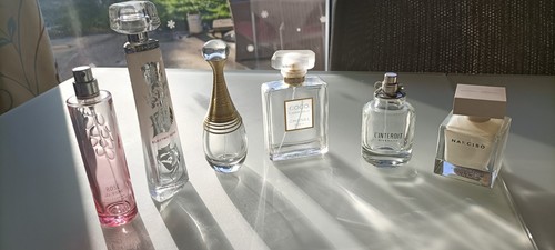 Lot flacons de parfums - de,