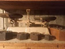 Ancienne Balance à Plateaux