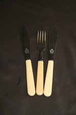 Ensemble de 2 couteaux + 1