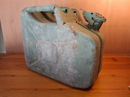 Jerrican ancien essence 10l - ancien,