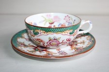 Tasse à thé et soucoupe en