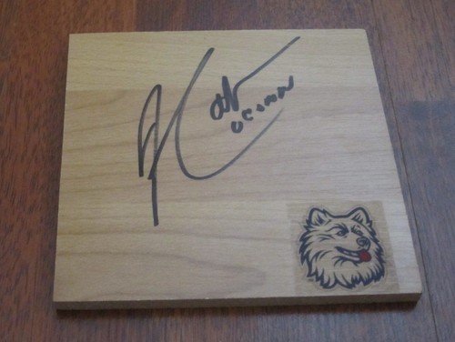 Jim calhoun hand signed - signed, uconn