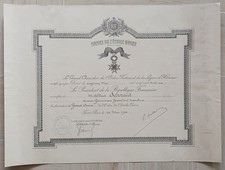 Diplôme de Grand Croix de l'ordre de l'étoile noire