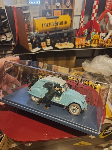 Grande voiture tintin - voiture, 1
