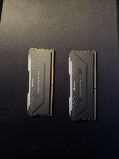 Mémoire RAM - CORSAIR - Vengeance RGB RS - DDR4 - 16GB 2x8GB DIMM - 3200 MHz - 1