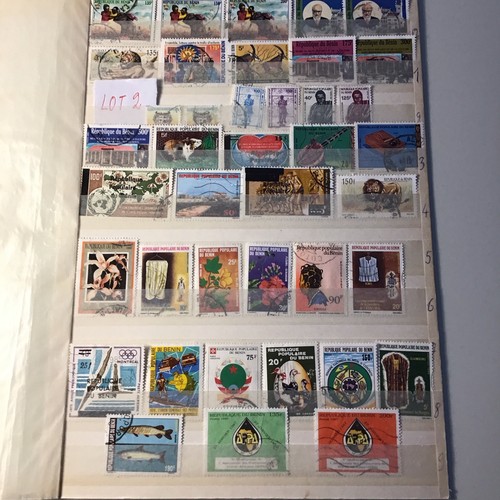 Lot 70 timbres - 2,