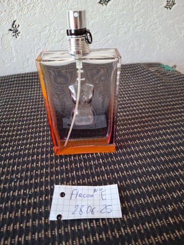 Flacon parfum jean - flacon,