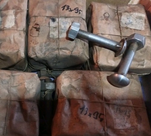 Lot anciens boulons - de,