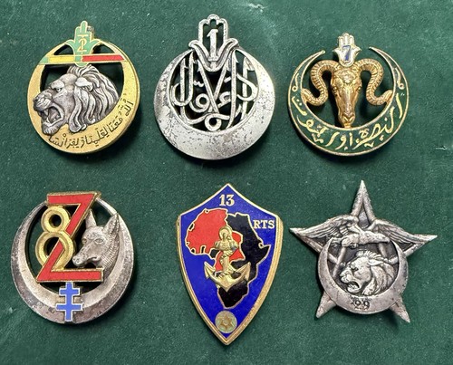 Lot insignes - de, "
