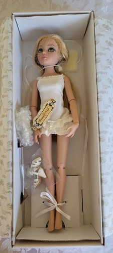 Ellowyne wilde doll - wilde,