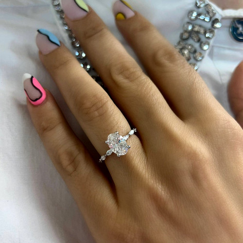 Bague taille ovale diamant - , 1,3