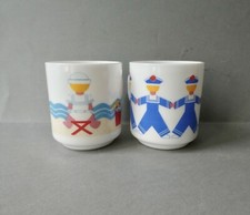 2 mugs Arcopal France décor bord de mer, plage, marins, vintage des années 80