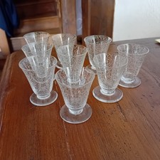 9 petits verres Baccarat anciens Michel -Ange