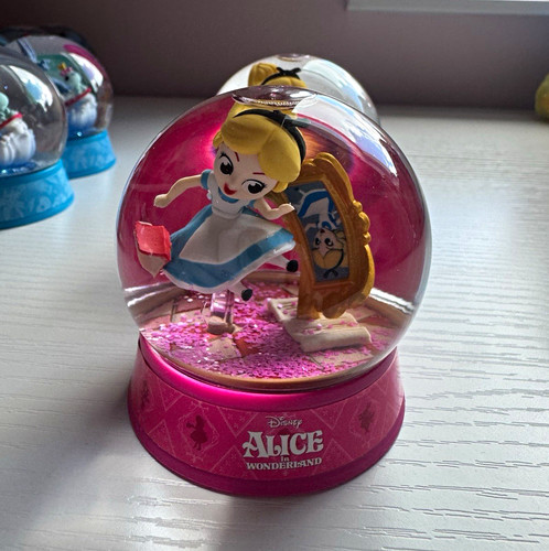 Disney alice wonderland - alice, in