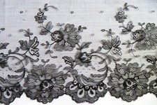 DENTELLE de Chantilly ancienne  278 cm X 20 cm. - XIXe - Antique Chantilly Lace