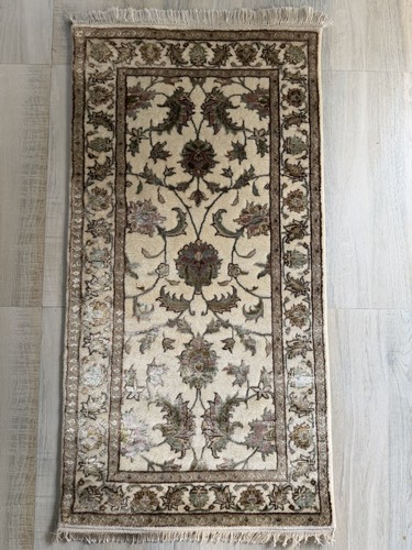 Petit tapis oriental - , vintage