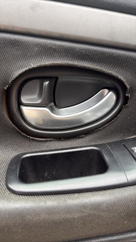 Poignee interieur avant gauche