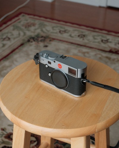 Silver leica m240 camera body - m240,