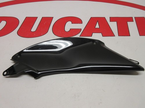 Cache réservoir gauche ducati - cache,