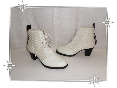 Bottines lacets fantaisies - à,