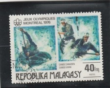 L7460 MADAGASCAR TIMBRE N° Y&T 578 de 1976 " Canoé Canadien et kayak " Oblitéré