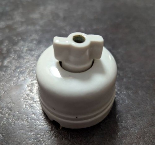 Ancien interrupteur bouton - ancien,