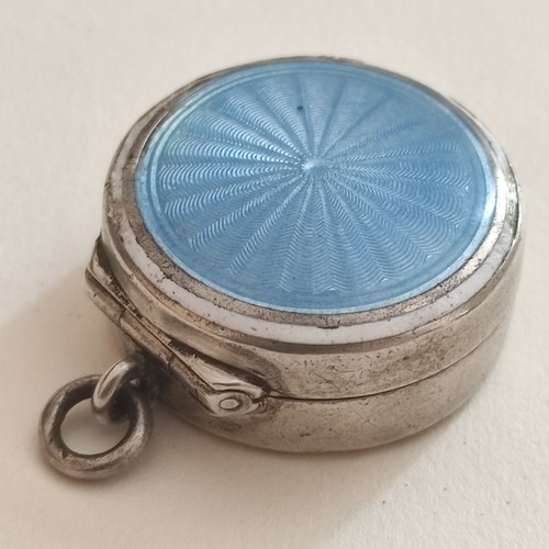 Pendentif boîte pilules - à,