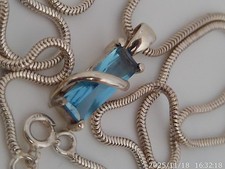 Collier et pendentif en argent