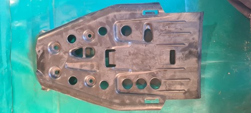 Soubassement plastique