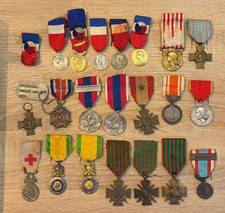 Lot de médailles anciennes