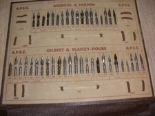 ancien présentoir 1946 43 plumes Baignol & Farjon Gilbert & Blanzy-Poure 560 g 