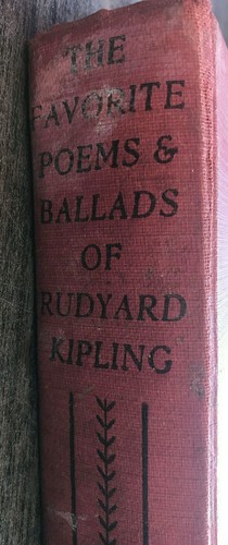 The favorite poems and ballads - the,